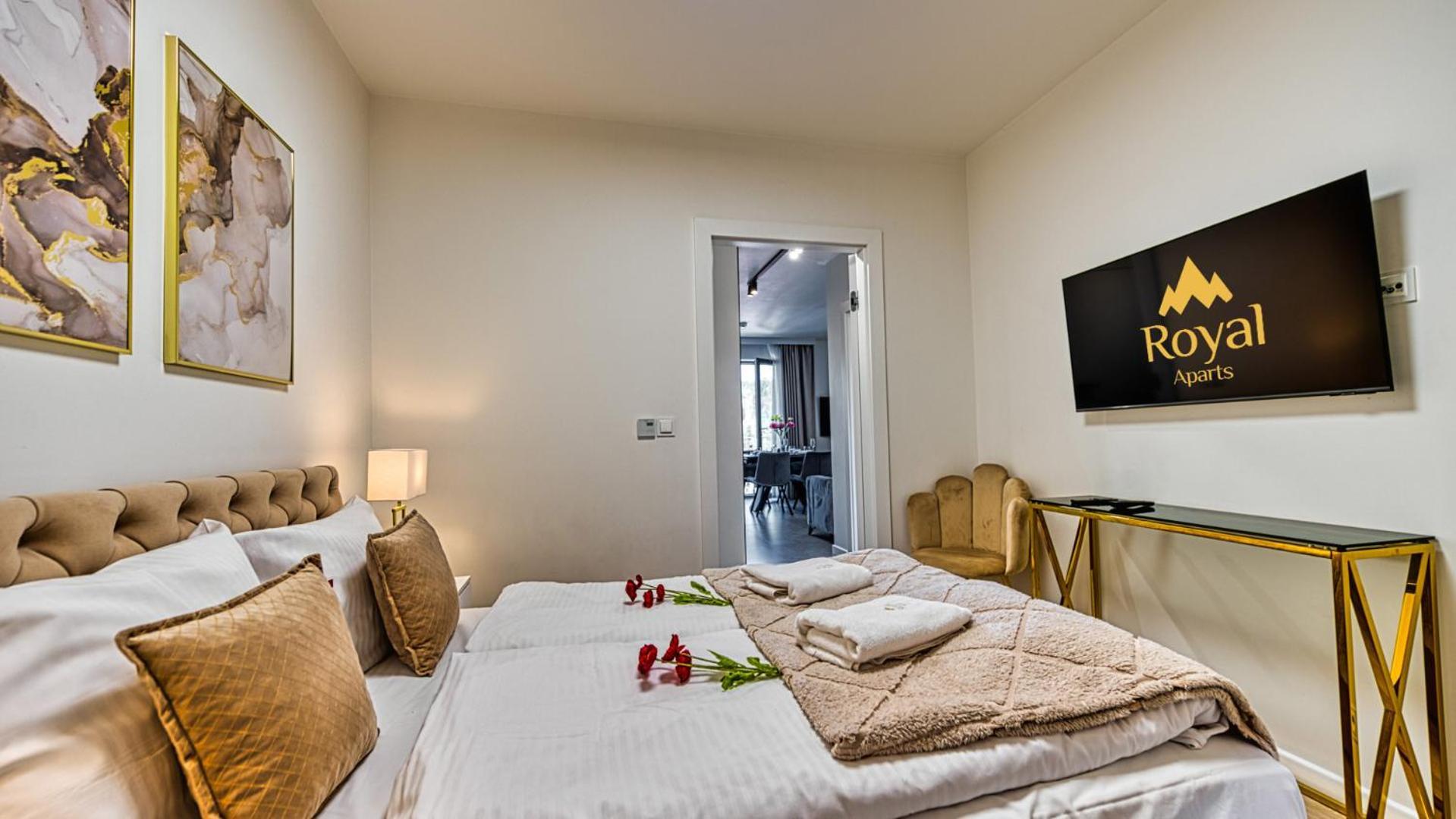 Apartamenty Z Basenem I Saunami Stone Hill Resort II Vip Centrum By Royal Aparts ชกลาร์สกา ปอเรมบา ภายนอก รูปภาพ