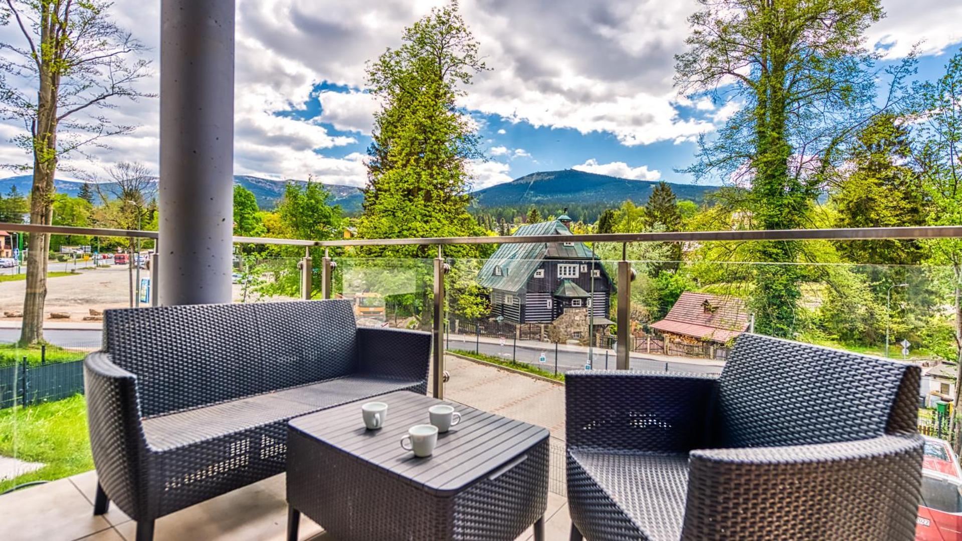 Apartamenty Z Basenem I Saunami Stone Hill Resort II Vip Centrum By Royal Aparts ชกลาร์สกา ปอเรมบา ภายนอก รูปภาพ
