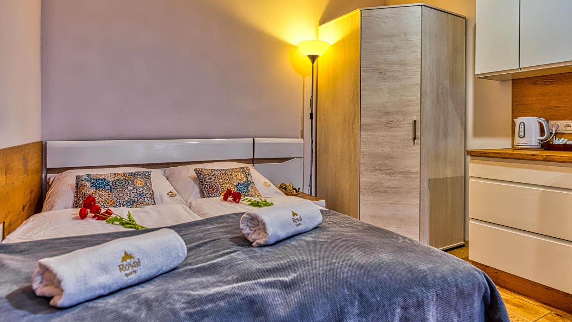 Apartamenty Z Basenem I Saunami Stone Hill Resort II Vip Centrum By Royal Aparts ชกลาร์สกา ปอเรมบา ภายนอก รูปภาพ